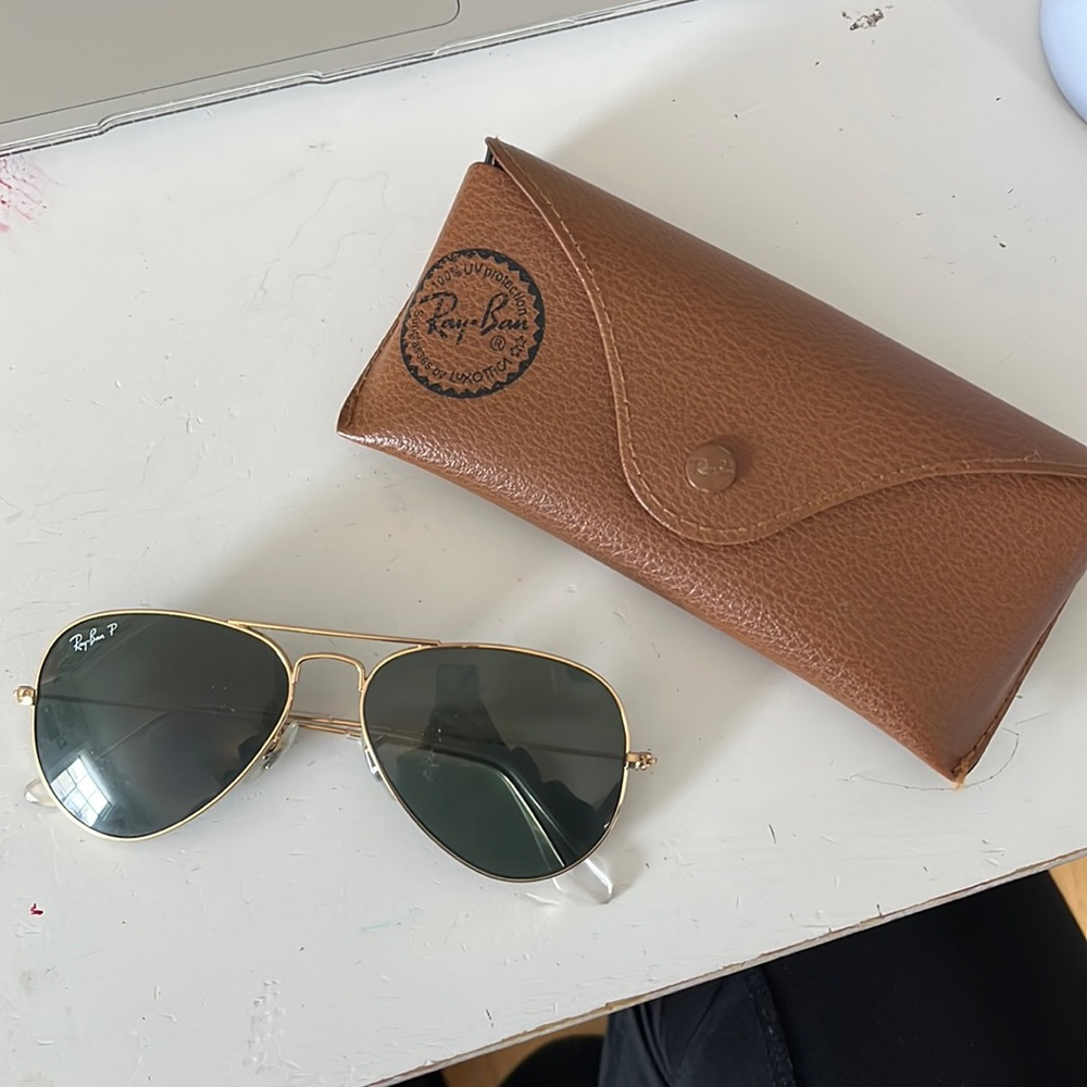 Womens ray ban aviators size small